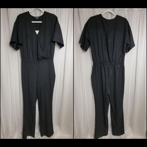 NWT NYDJ Cross Front Flutter Sleeve Jumpsuit Black Medium - Picture 4 of 9